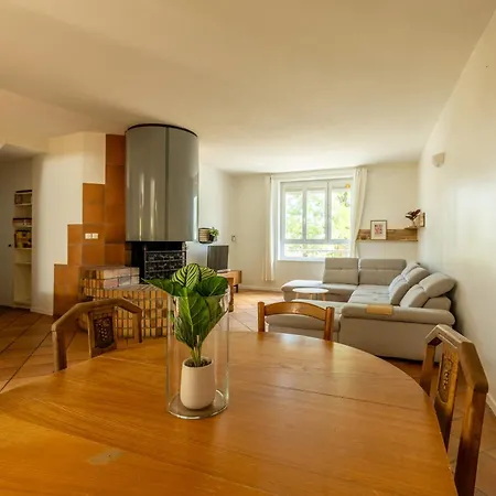 Holiday home Maison Face Stade Marcombes Clermont-Ferrand