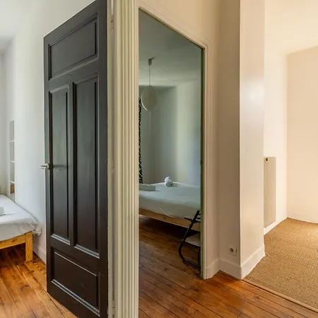 Maison Face Stade Marcombes Holiday home *