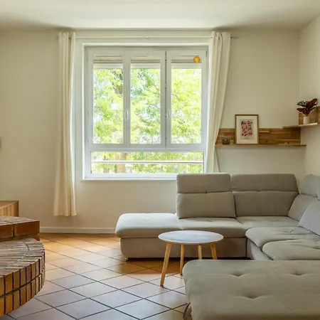 Maison Face Stade Marcombes Holiday home Clermont-Ferrand