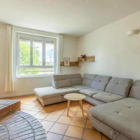 Holiday home Maison Face Stade Marcombes Clermont-Ferrand