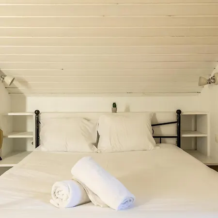 Maison Face Stade Marcombes Holiday home