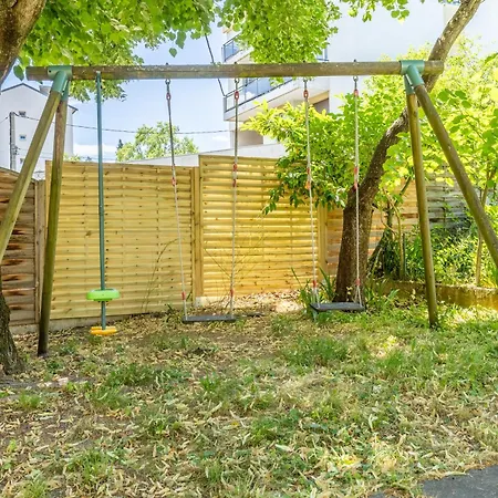 Maison Face Stade Marcombes Holiday home