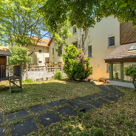 Maison Face Stade Marcombes Holiday home *